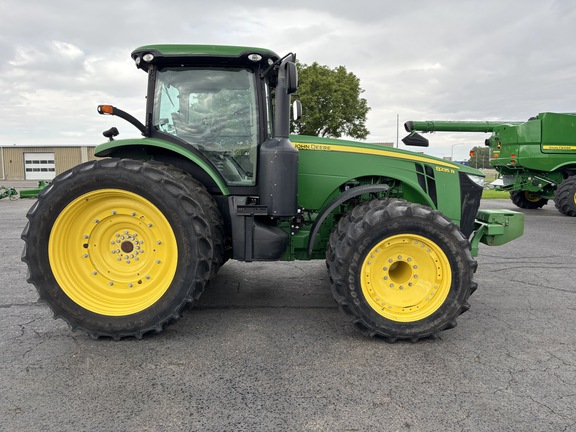 2013 John Deere 8235R Tractor