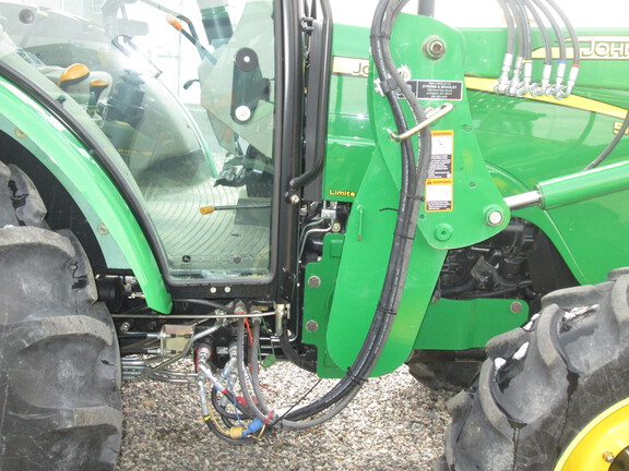 2010 John Deere 5101E Tractor