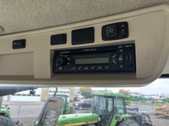 2013 John Deere 7260R Tractor