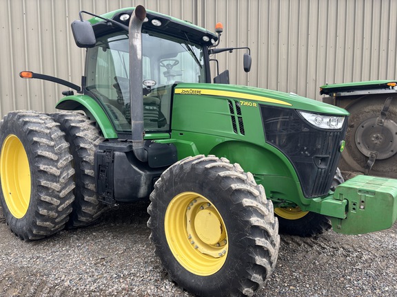 2013 John Deere 7260R Tractor