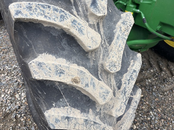 2013 John Deere 7260R Tractor