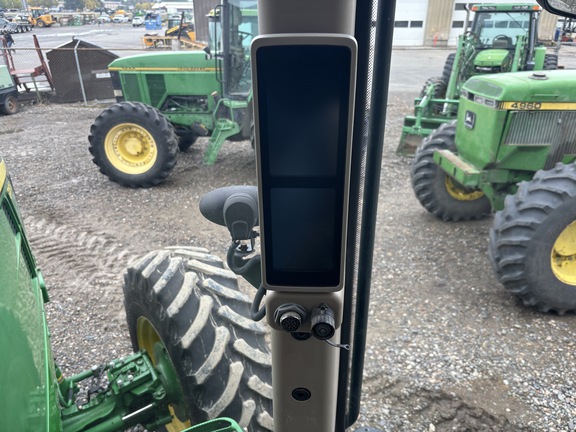 2013 John Deere 7260R Tractor