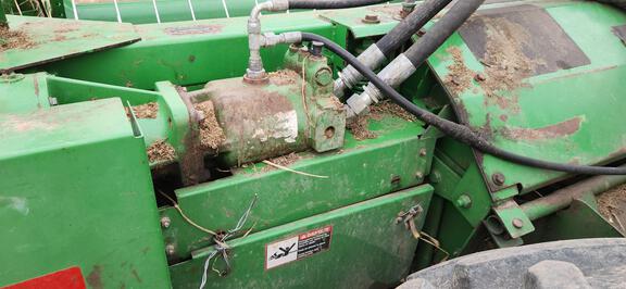 2008 John Deere 4895 Windrower