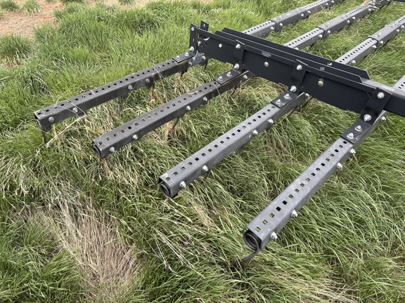 2016 John Deere 2210 Field Cultivator