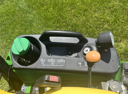 2018 John Deere 1025R Tractor Compact