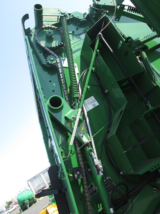 2023 John Deere 560M Baler/Round