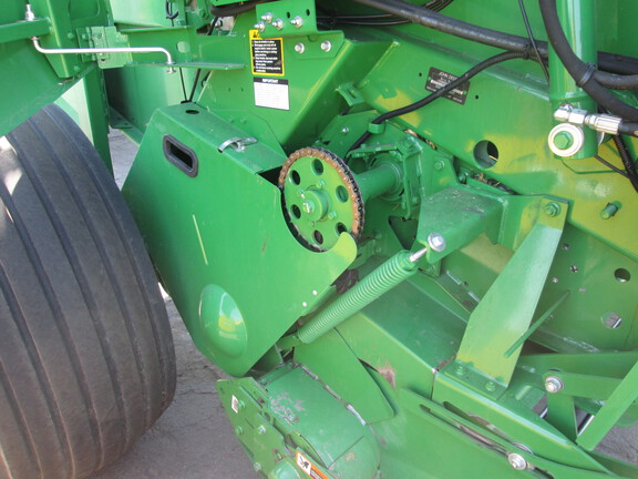 2023 John Deere 560M Baler/Round