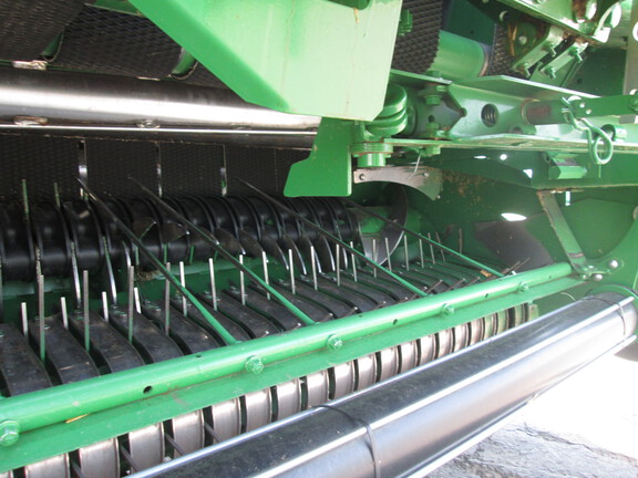 2023 John Deere 560M Baler/Round