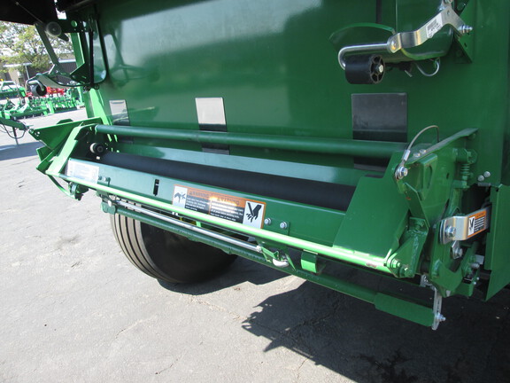 2023 John Deere 560M Baler/Round