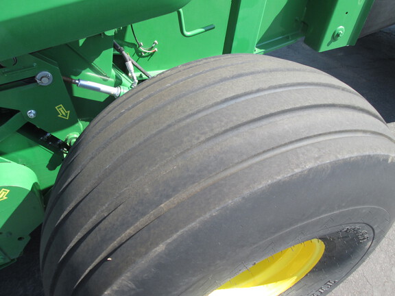 2023 John Deere 560M Baler/Round