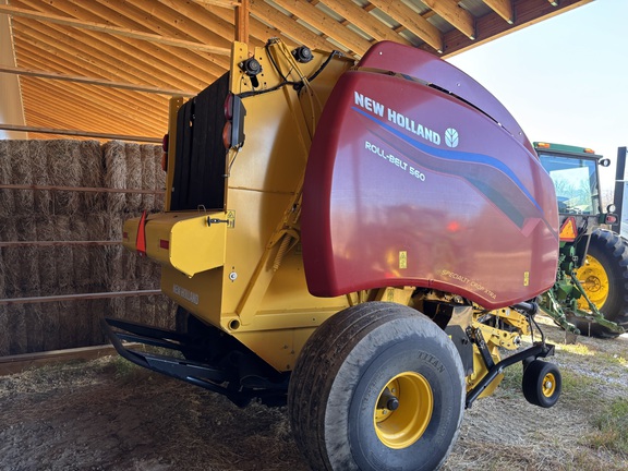 2023 New Holland Rollbelt 560 Baler/Round