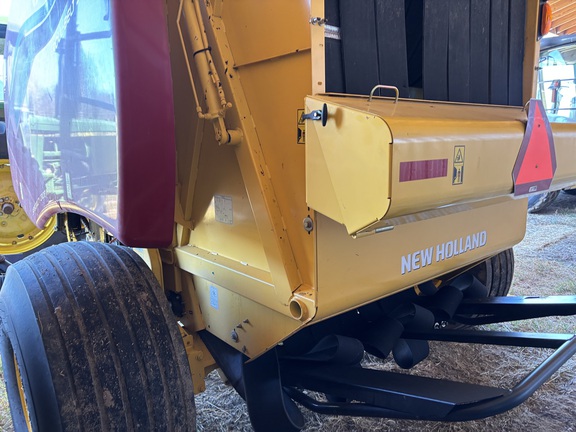 2023 New Holland Rollbelt 560 Baler/Round