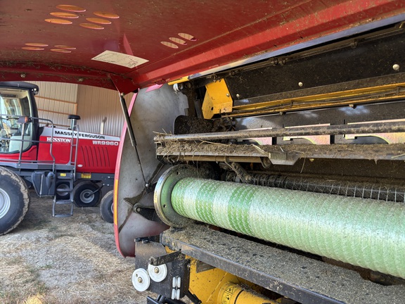 2023 New Holland Rollbelt 560 Baler/Round