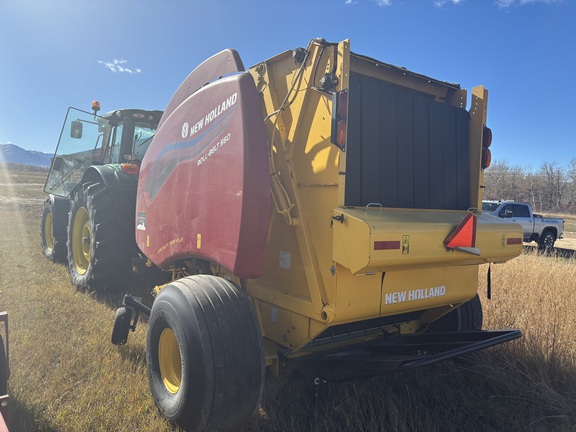 2022 New Holland Rollbelt 560 Baler/Round