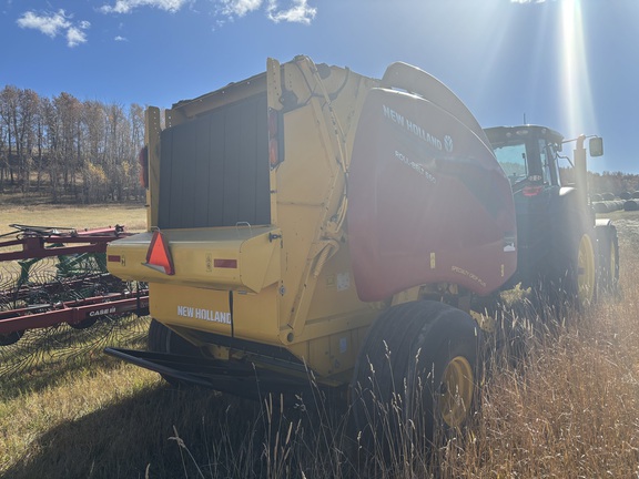 2022 New Holland Rollbelt 560 Baler/Round