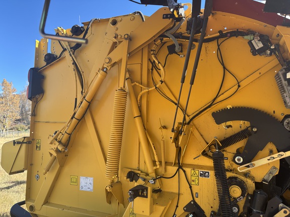 2022 New Holland Rollbelt 560 Baler/Round