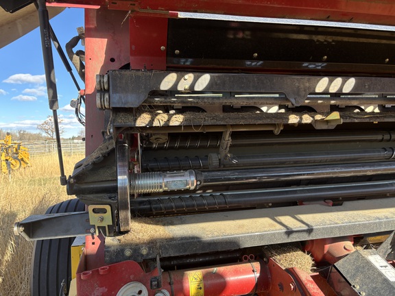 2021 New Holland Rollbelt 560 Baler/Round