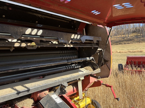 2021 New Holland Rollbelt 560 Baler/Round