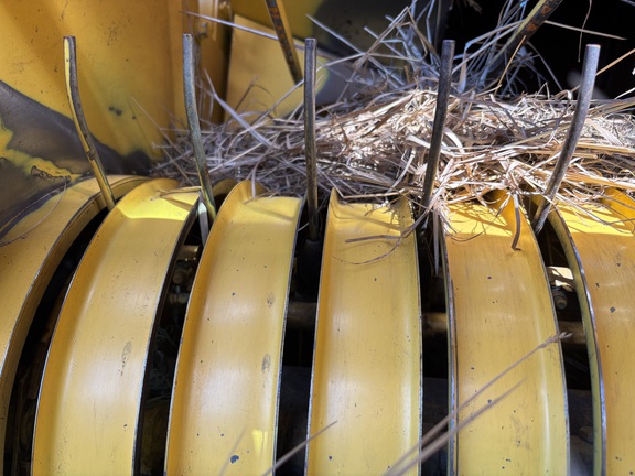 2021 New Holland Rollbelt 560 Baler/Round