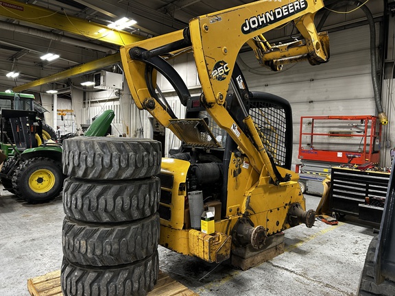 1999 John Deere 250 Skid Steer Loader