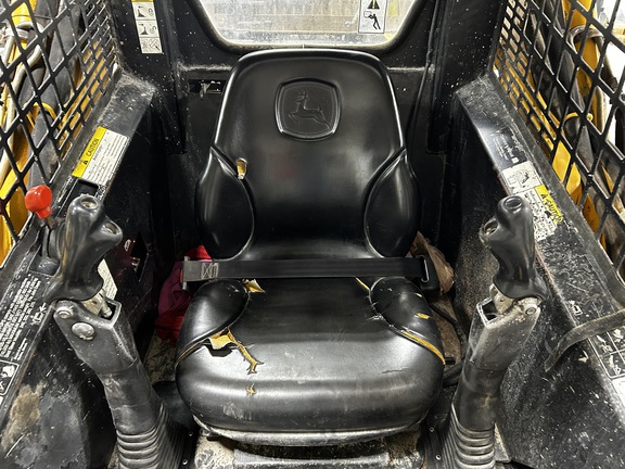 1999 John Deere 250 Skid Steer Loader