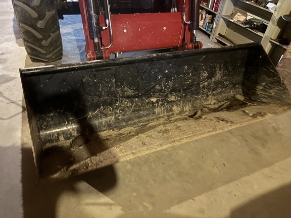 2018 Case IH Farmall 100C Tractor