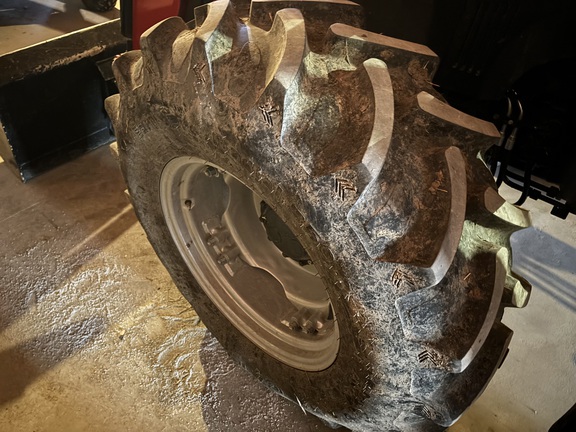 2018 Case IH Farmall 100C Tractor