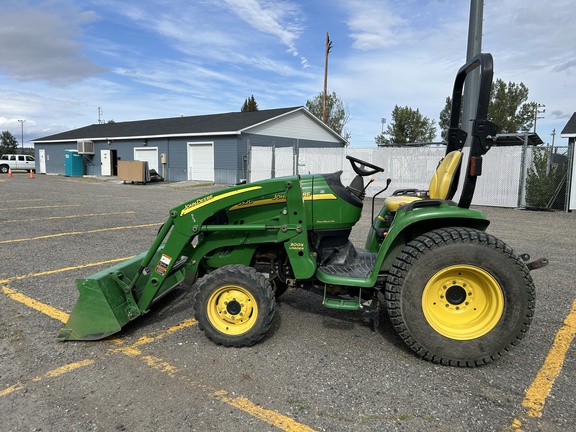 2010 John Deere 3520 Tractor Compact