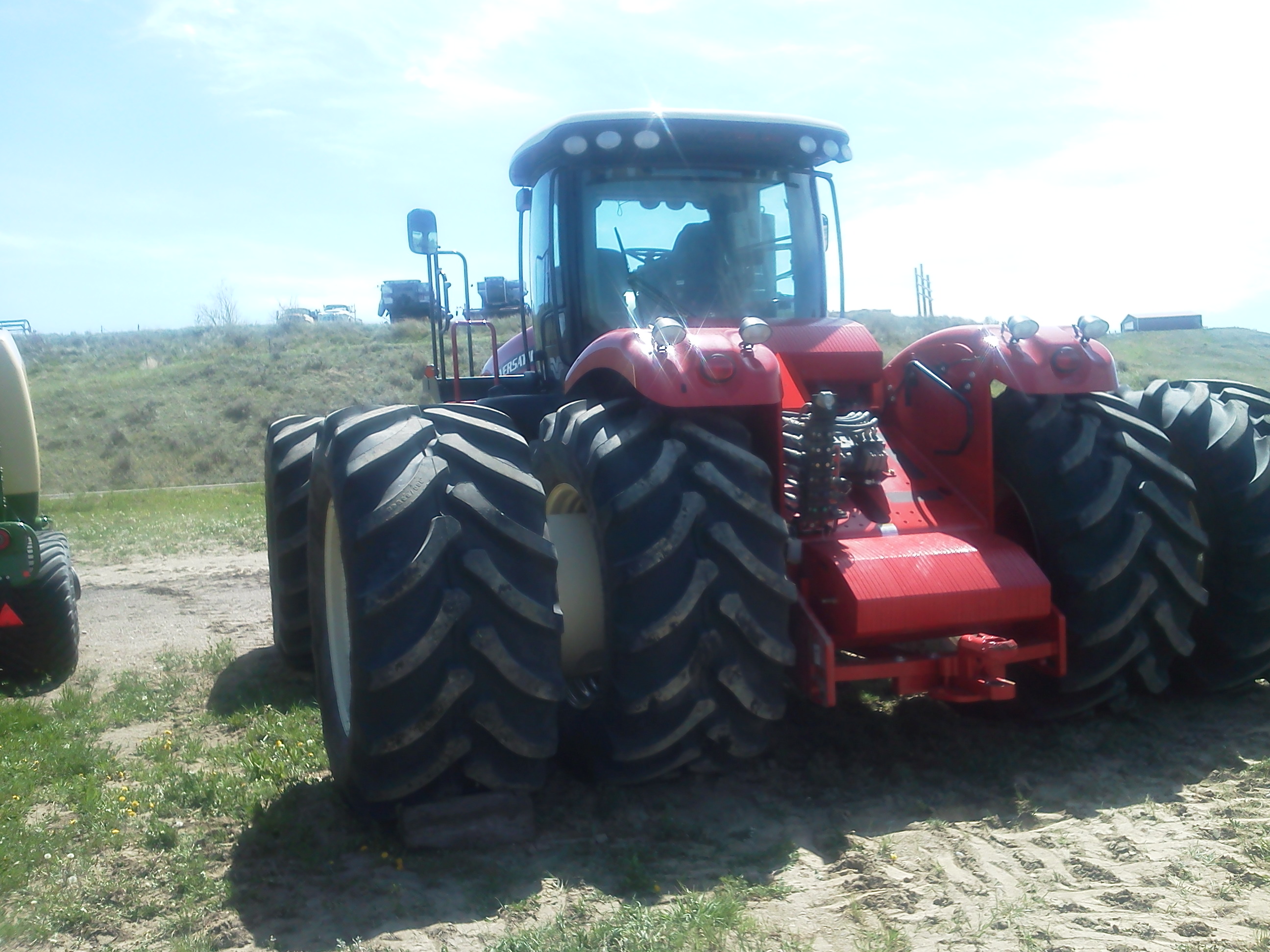 2013 Versatile 550 Tractor 4WD