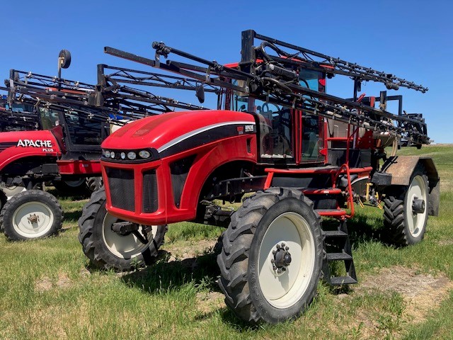 2011 Apache AS720 Sprayer/High Clearance