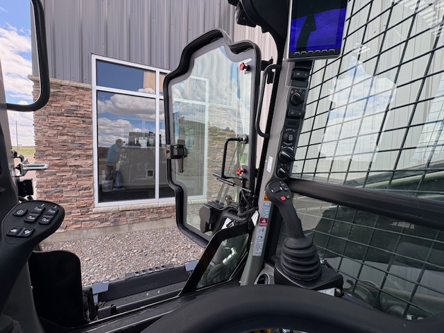 2024 New Holland L328 Skid Steer Loader