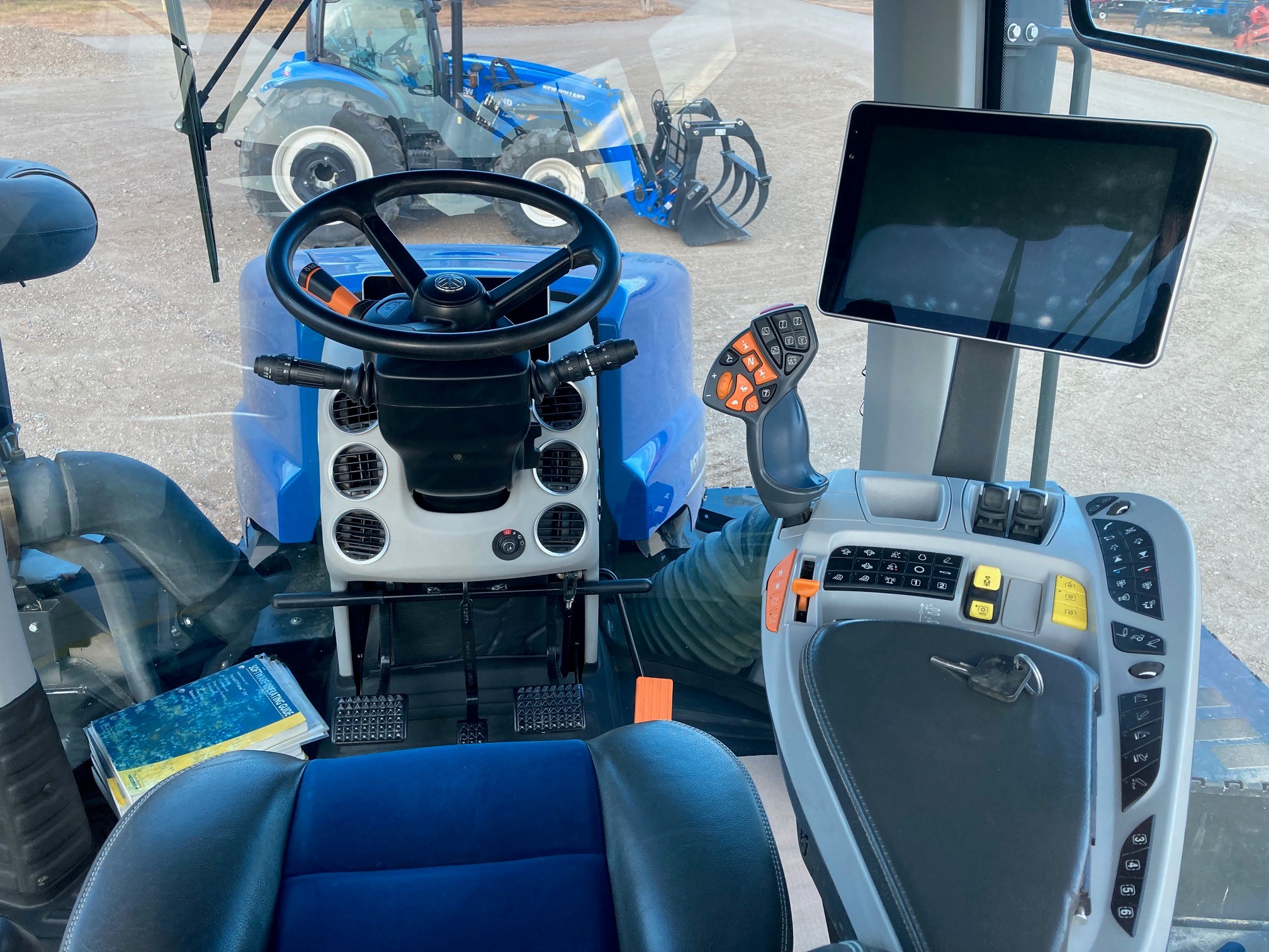 2022 New Holland T9.565 SmartTrax Tractor