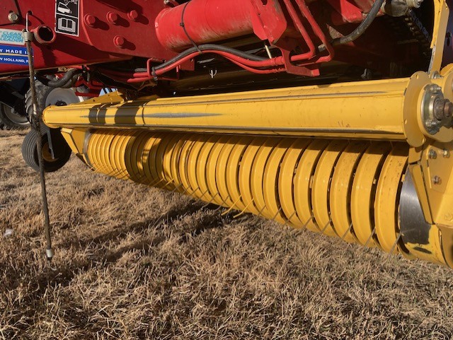 2016 New Holland Rollbelt 560 Baler/Round