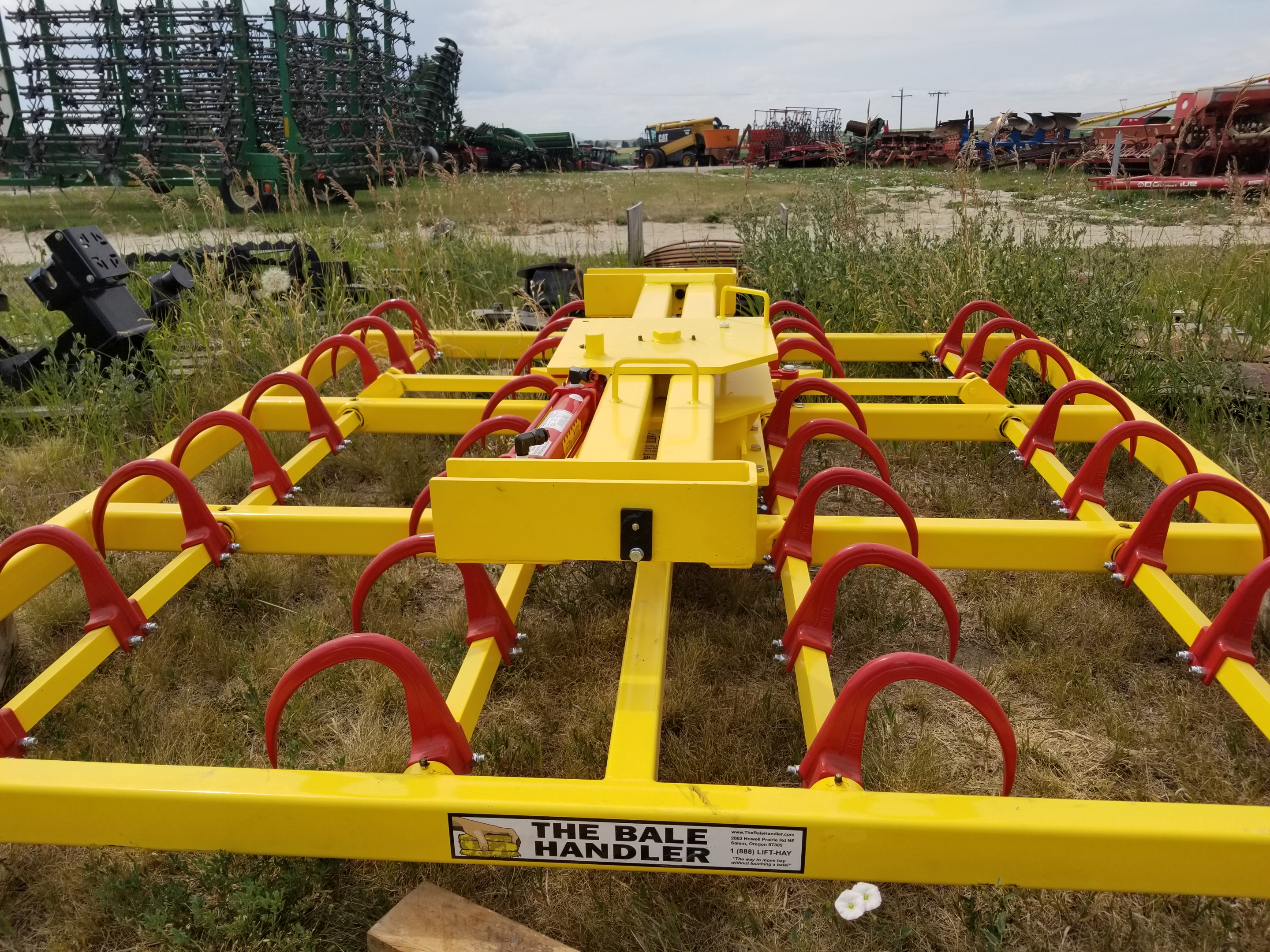 2022 Lewco Bale Heads Bale Grabber