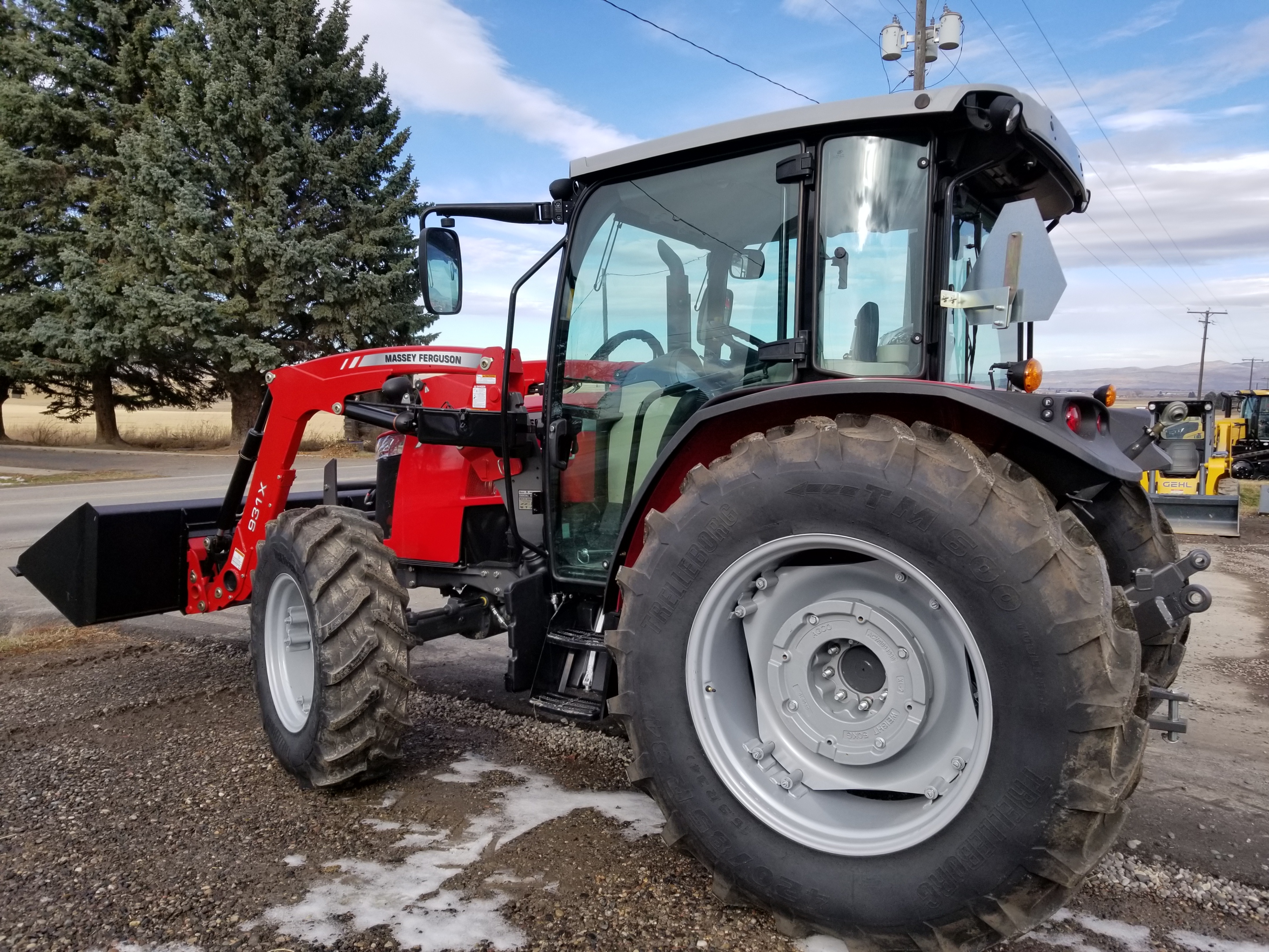 2019 Massey Ferguson 4710 Tractor