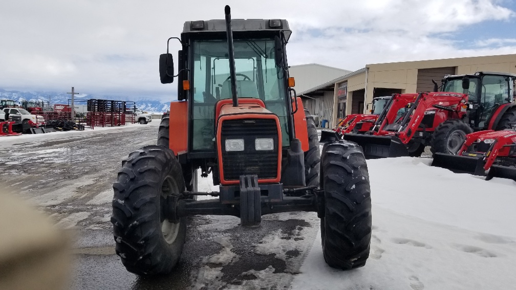 2004 Massey Ferguson 492 Tractor