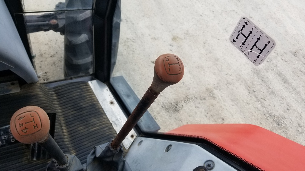 2004 Massey Ferguson 492 Tractor