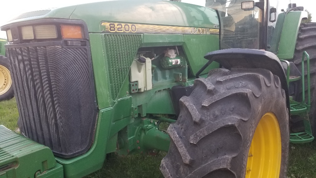 1997 John Deere 8200 Tractor