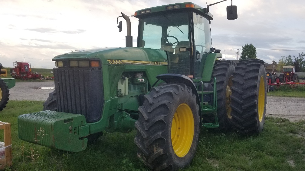 1997 John Deere 8200 Tractor