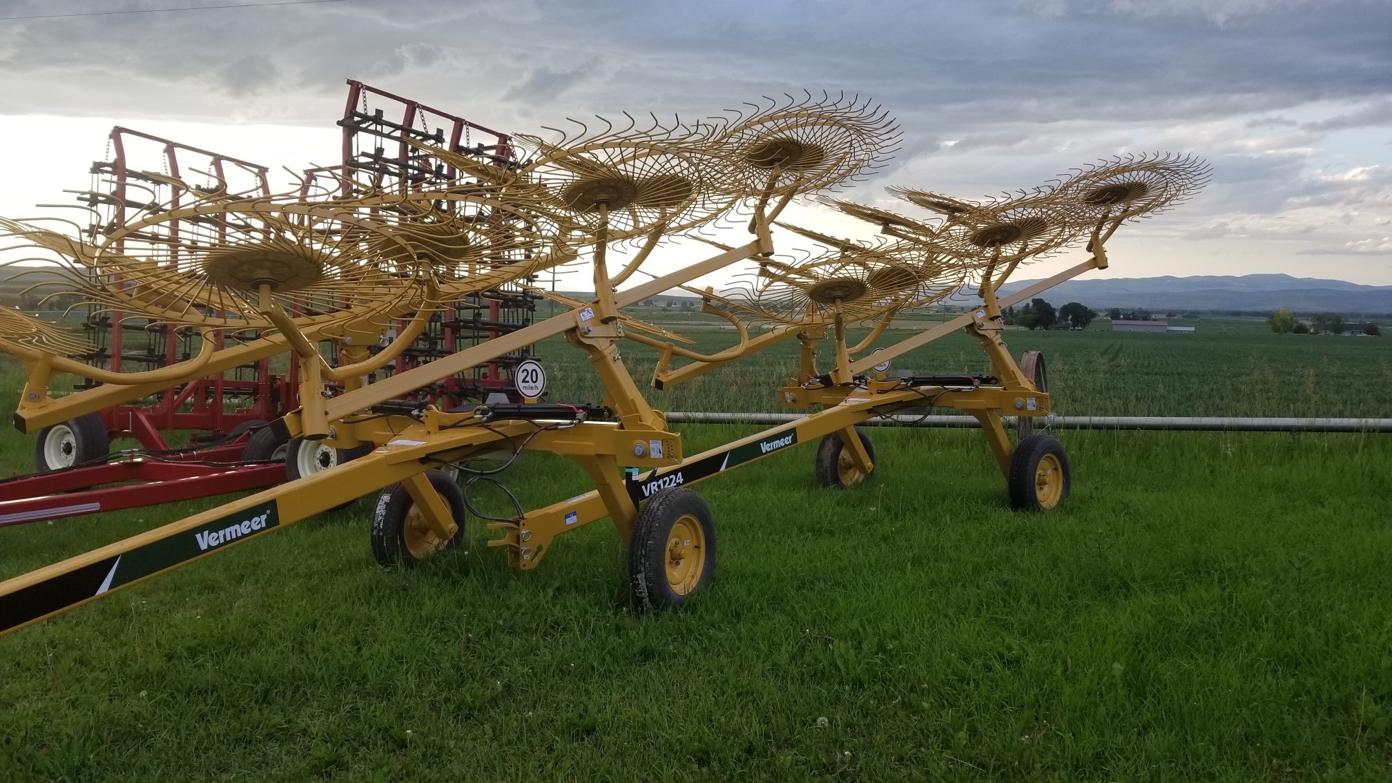 2023 Vermeer R2800 Rake/Hay