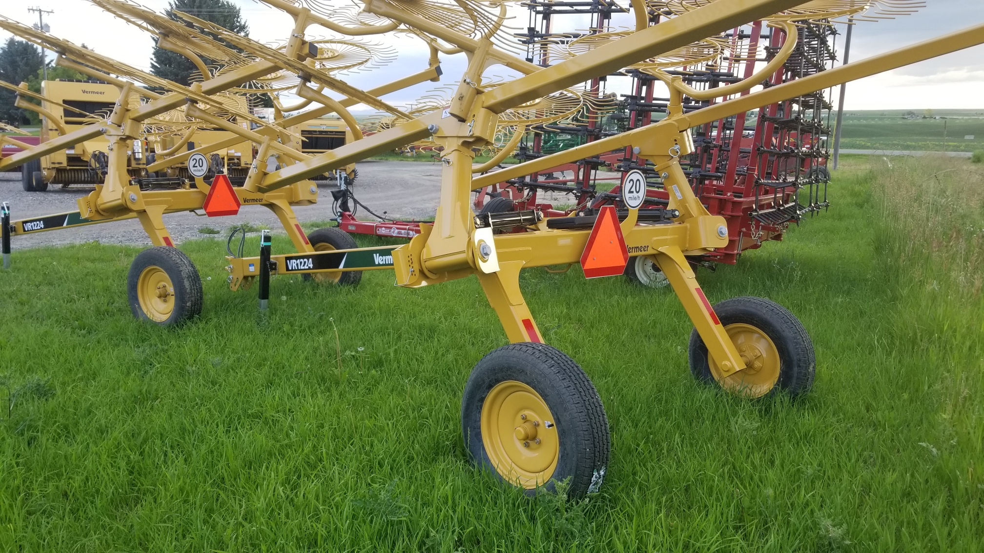 2023 Vermeer R2800 Rake/Hay