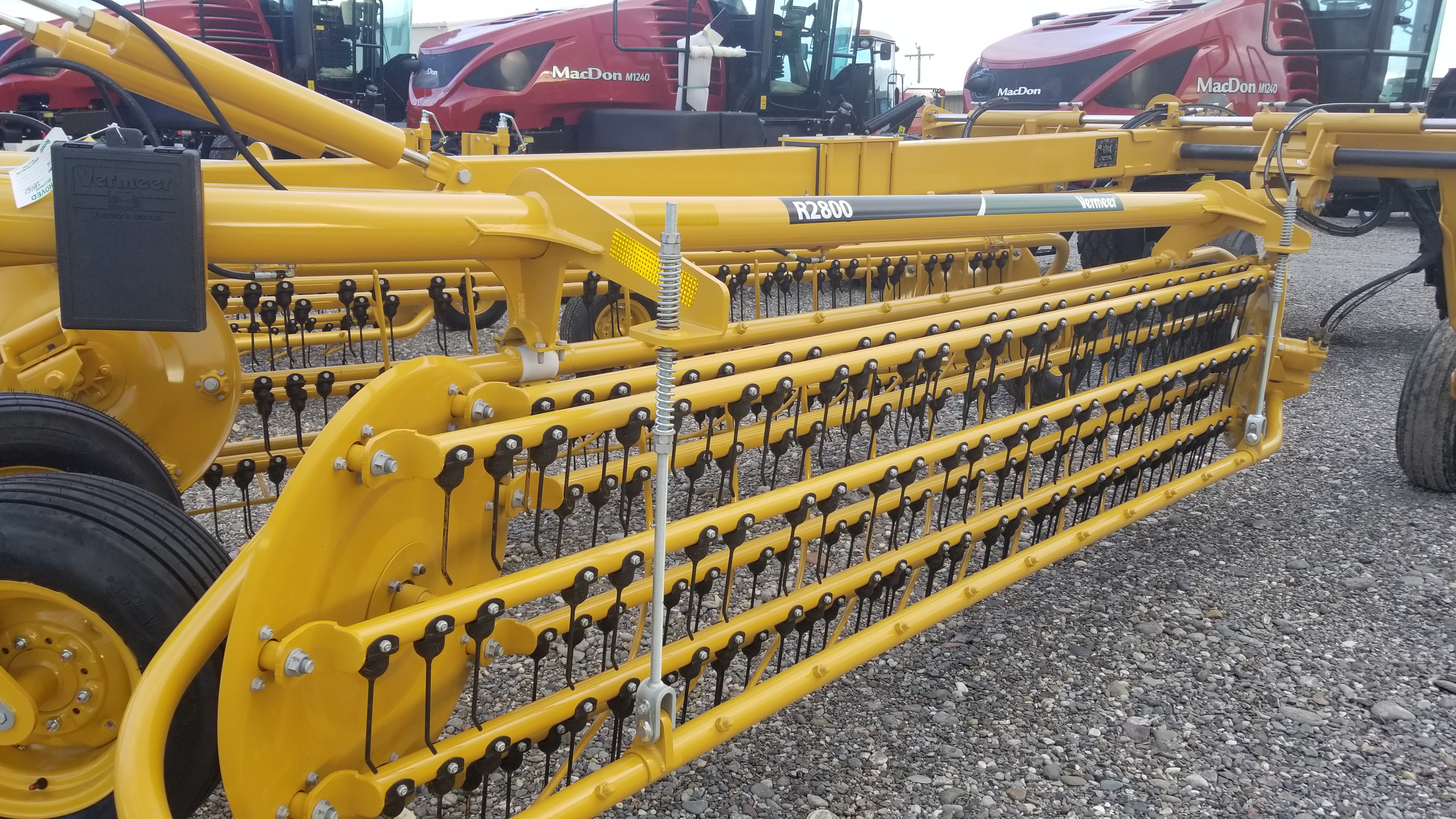 2023 Vermeer R2800 Rake/Hay