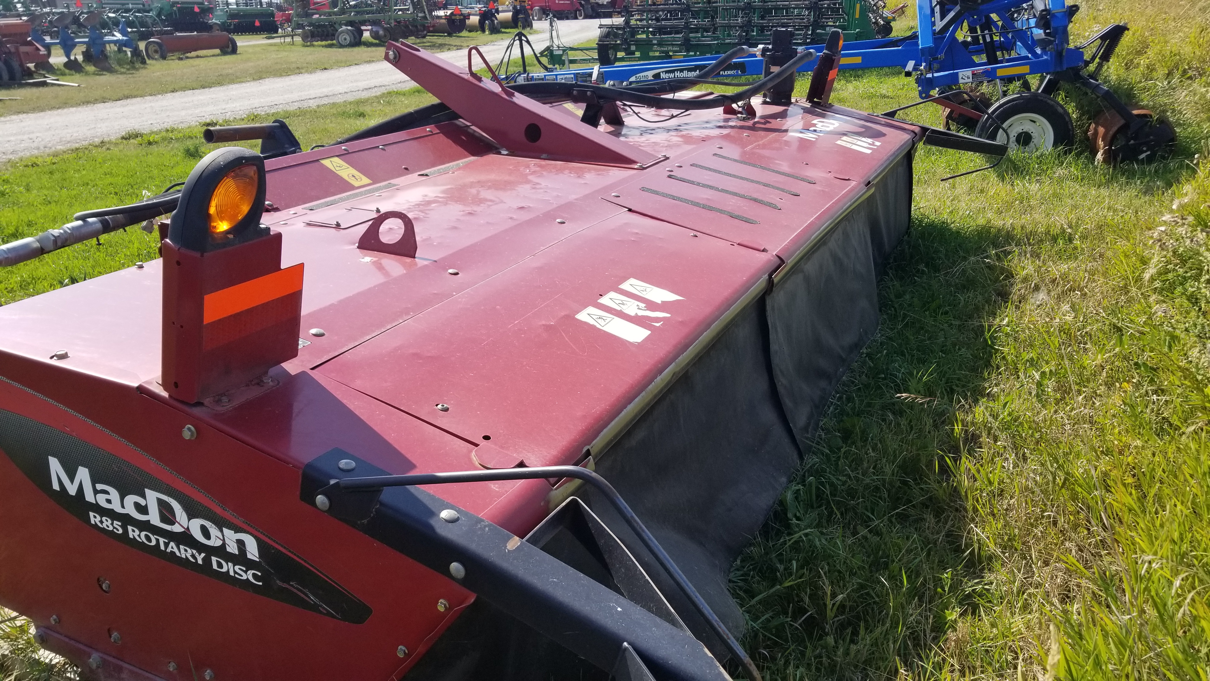 2001 New Holland HW320 Windrower