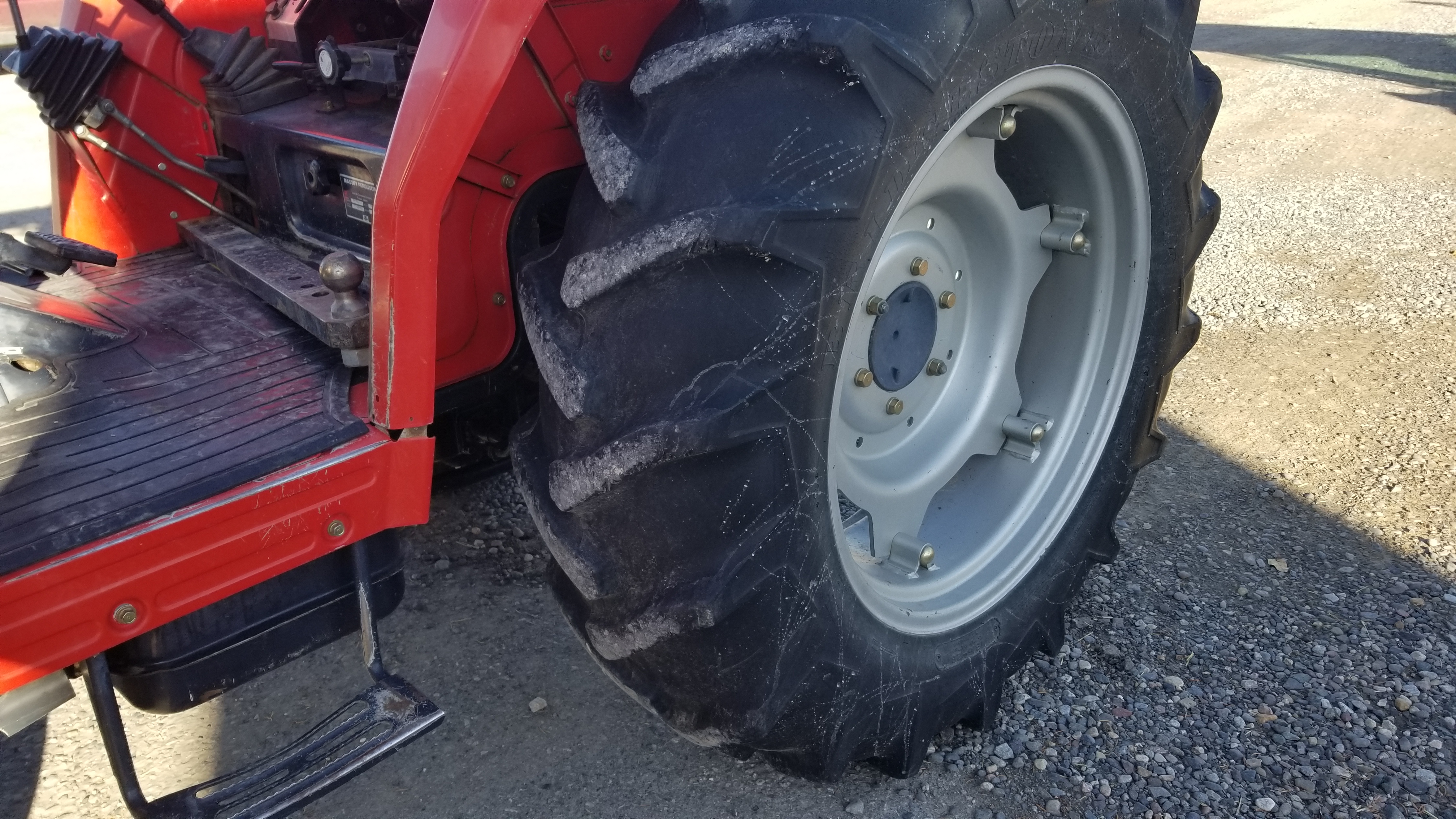 1997 Massey Ferguson 1160 Tractor