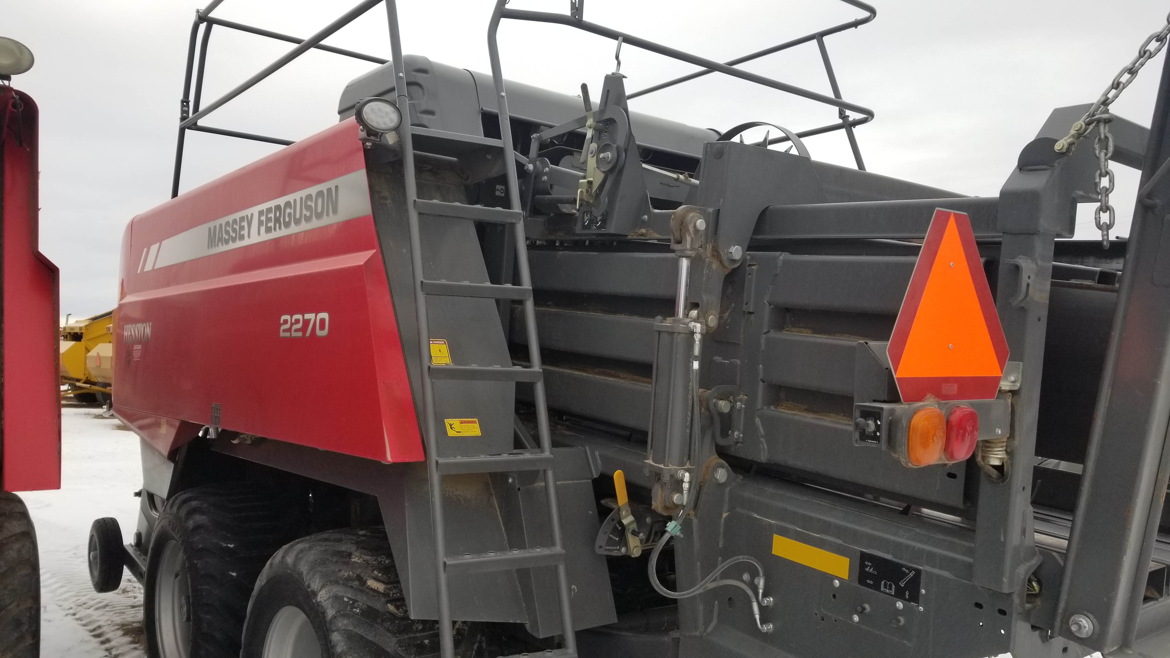 2016 Massey Ferguson 2270 Baler/Square