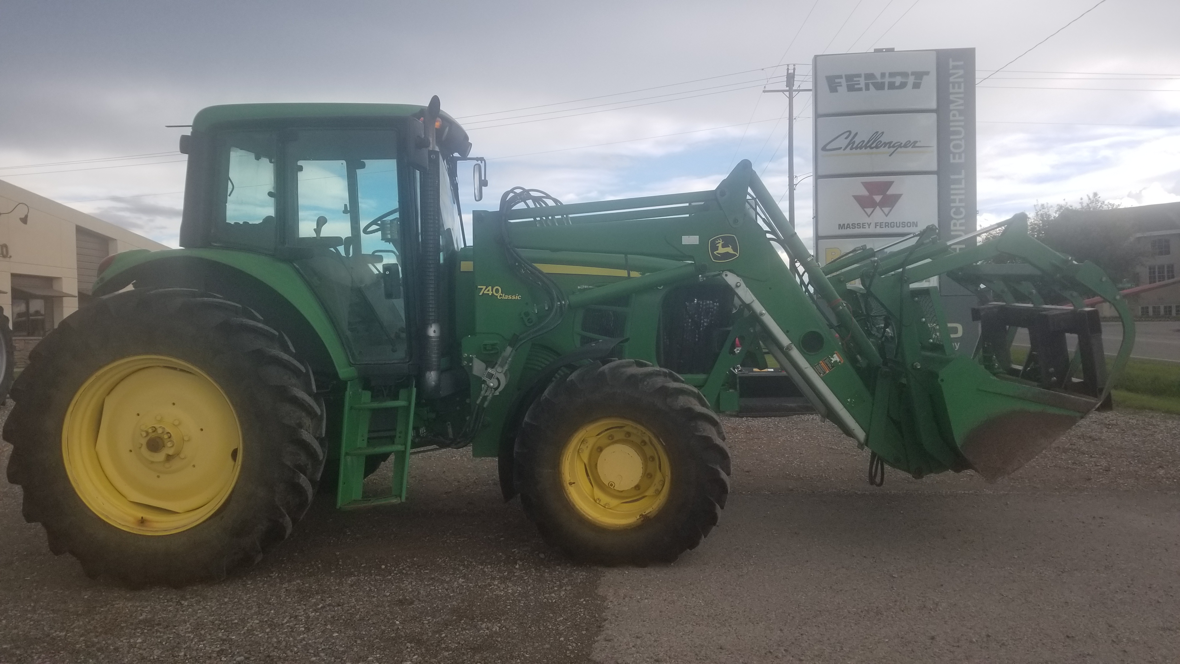 2010 John Deere 7230 Cab Tractor