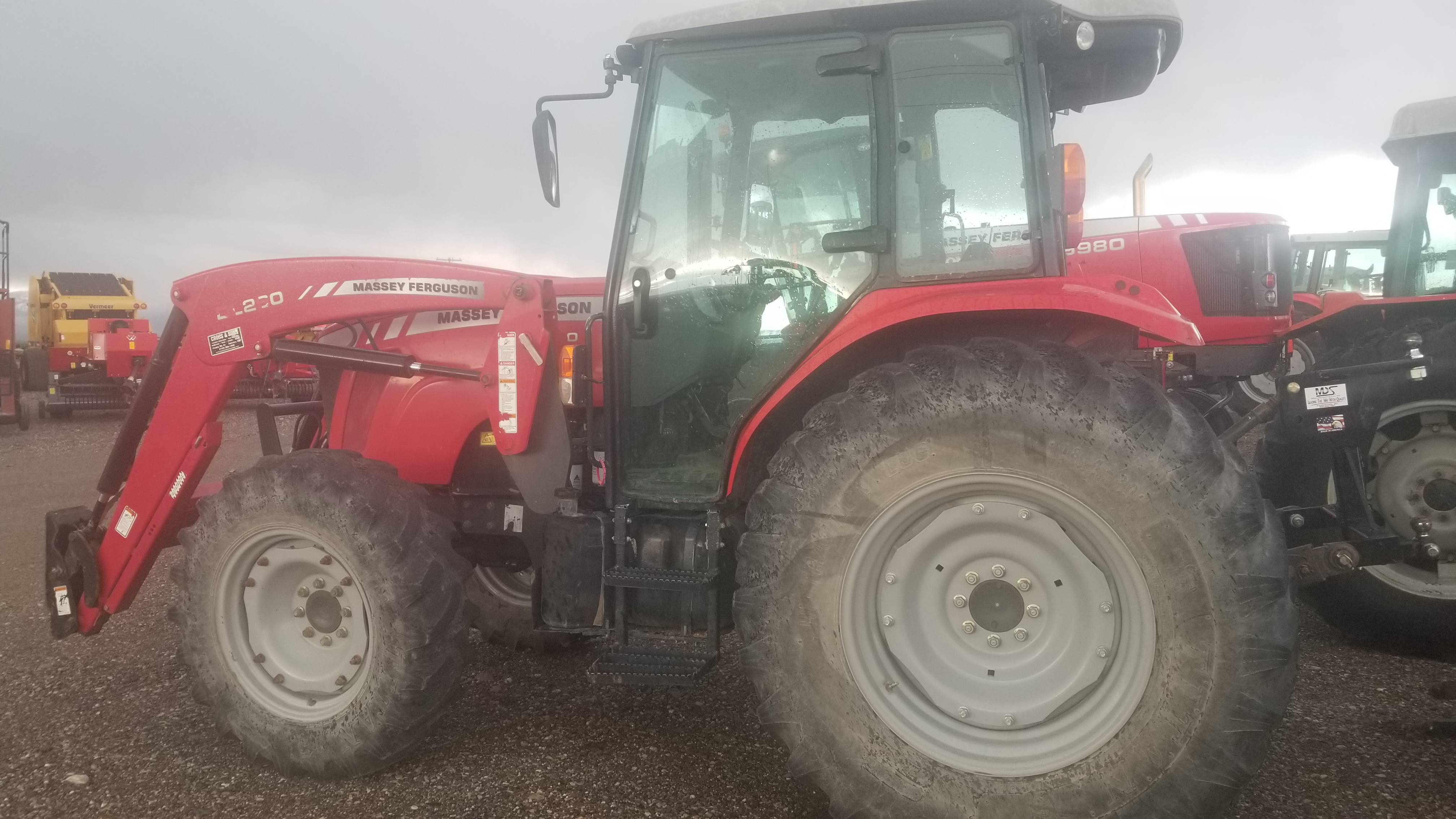 2013 Massey Ferguson 4610 Tractor