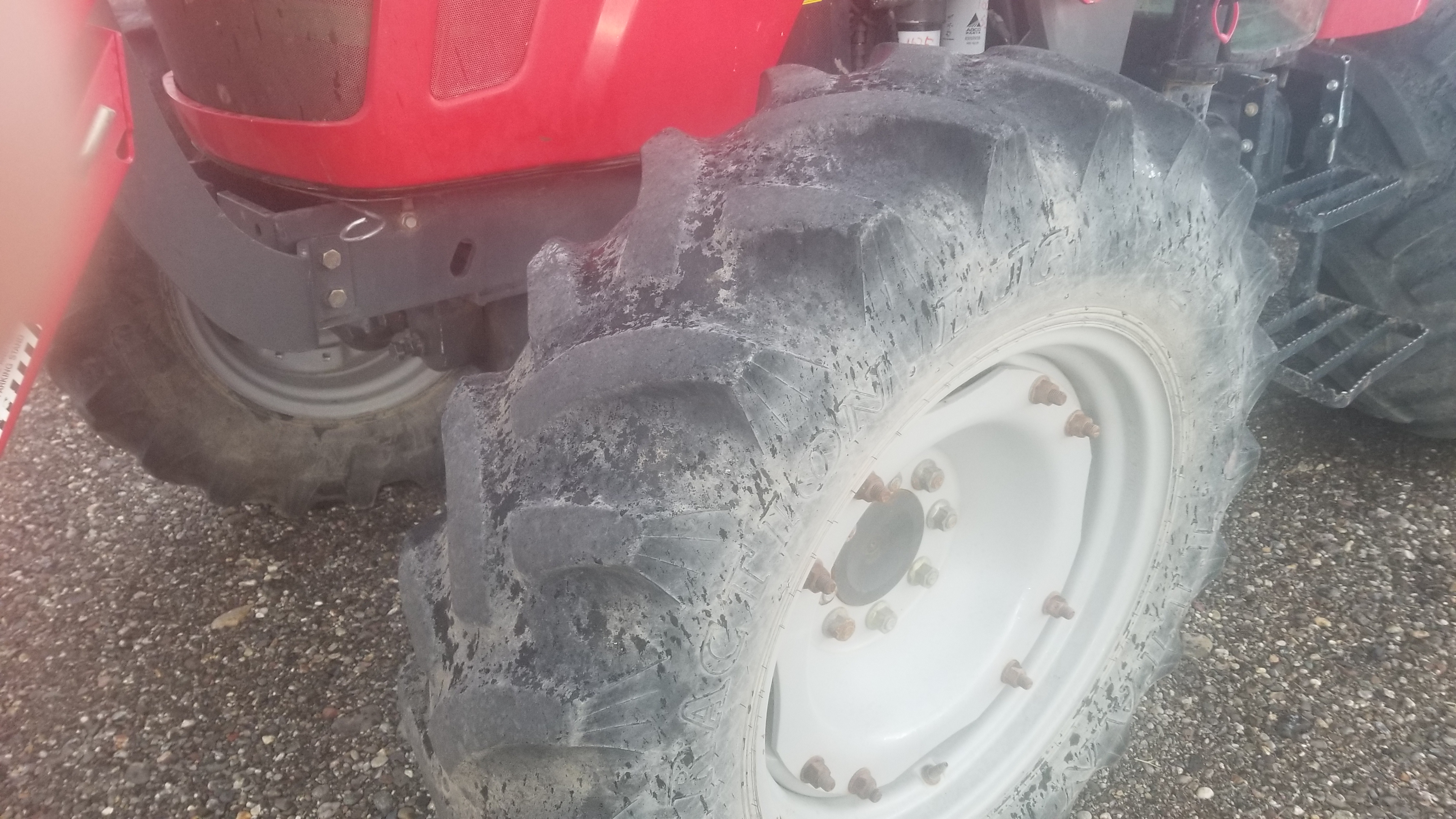 2013 Massey Ferguson 4610 Tractor