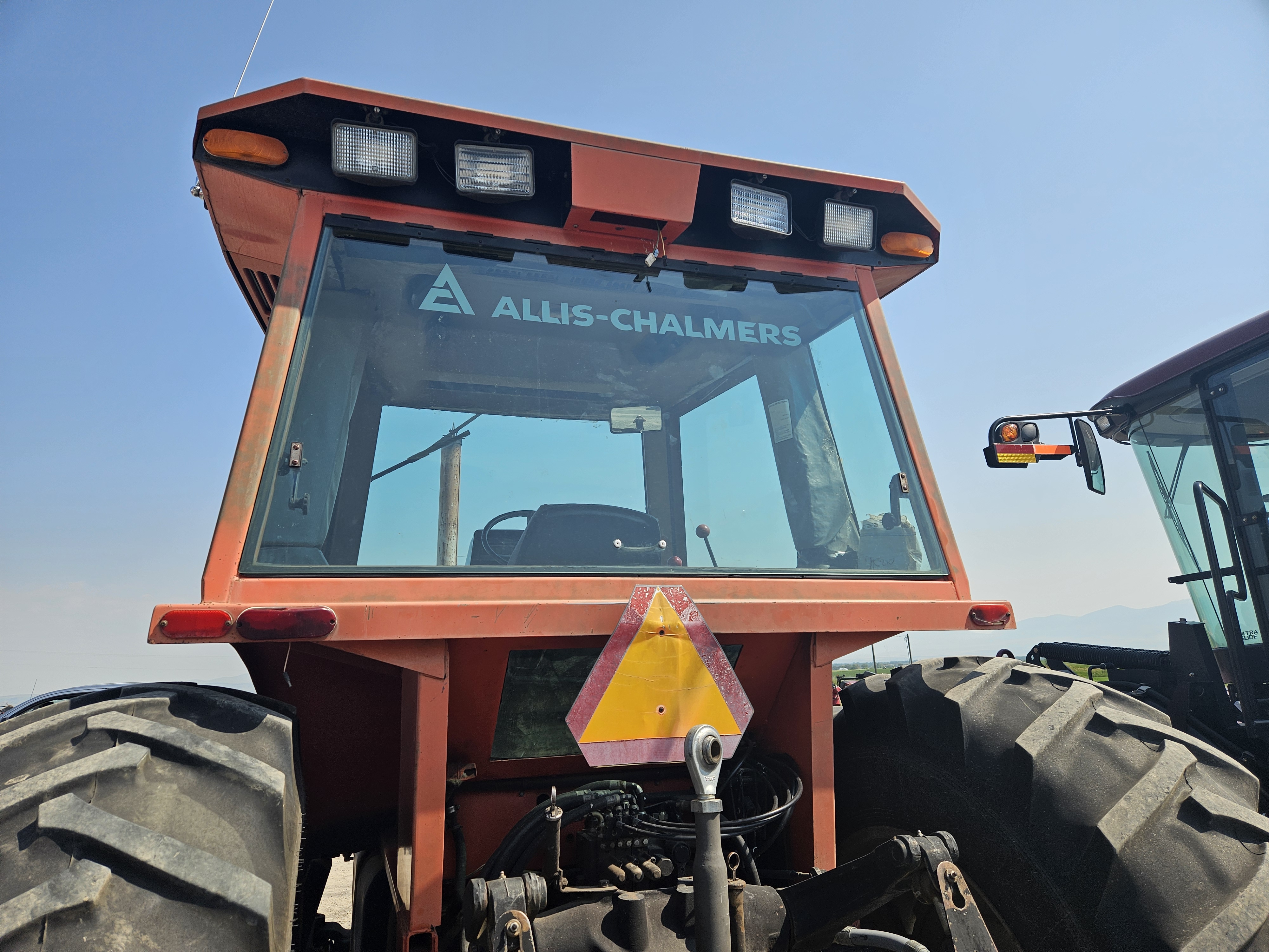 1982 AGCO Allis 8050 Tractor