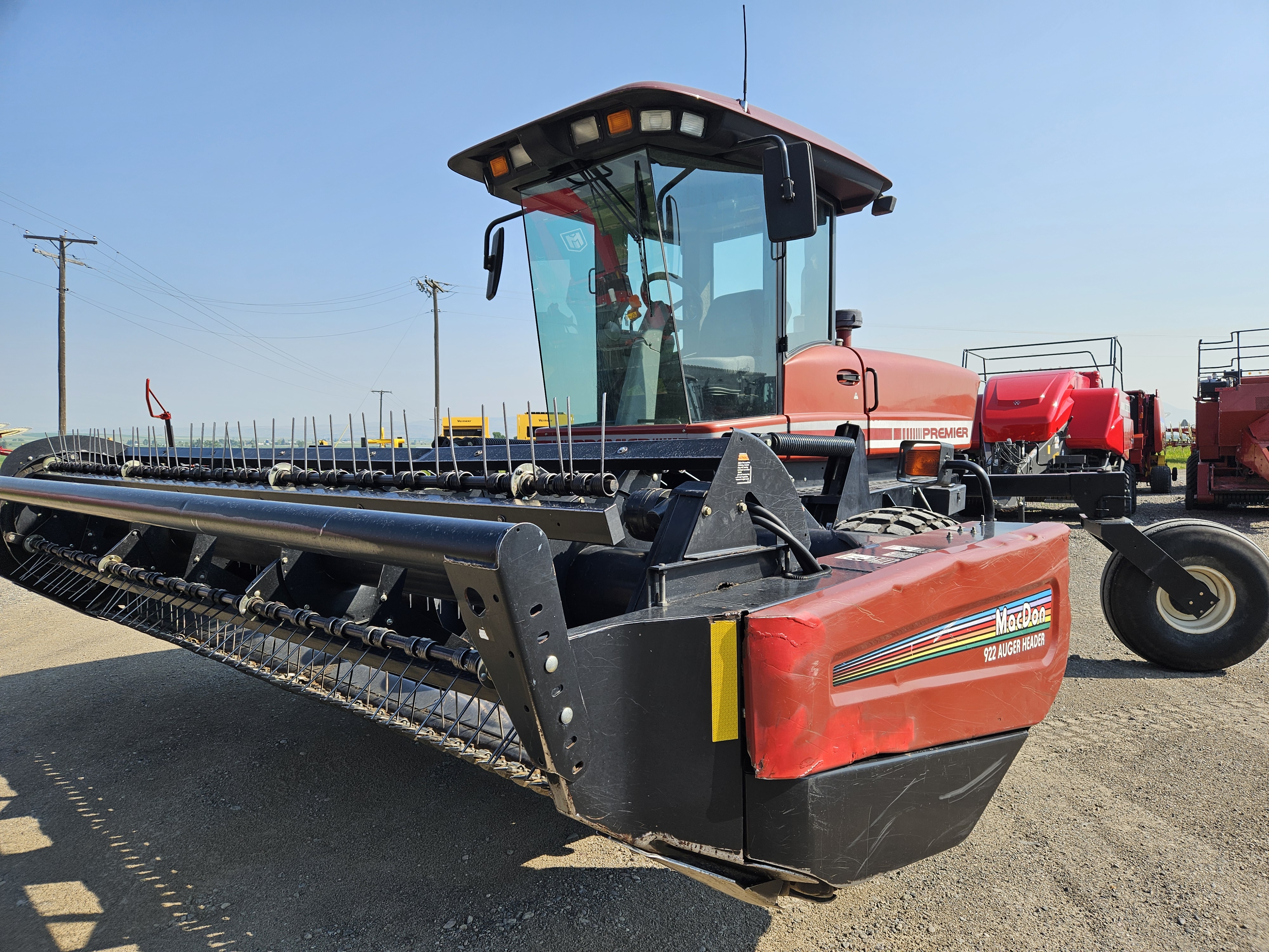 2005 MacDon 2952i Windrower